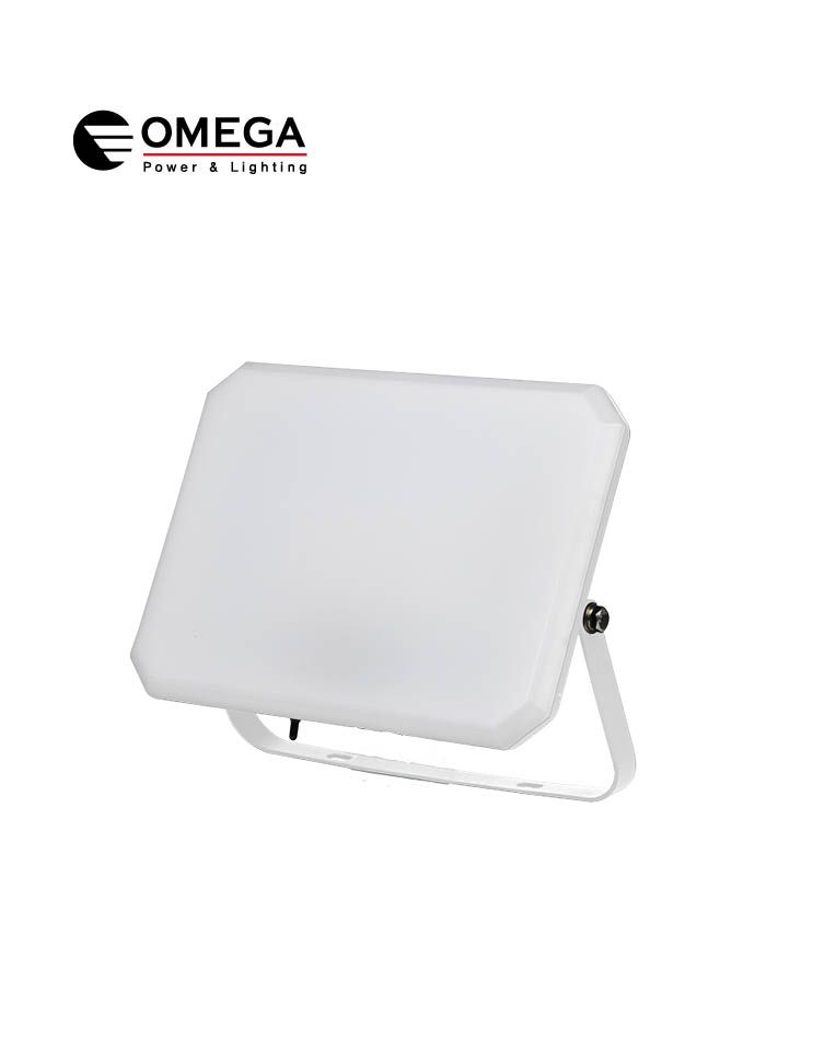 פרוז'קטור לד אומגה RAZOR 50W | הגנת IP65 ועמעום CCT | תאורת הצפה - פטיש ומסמר